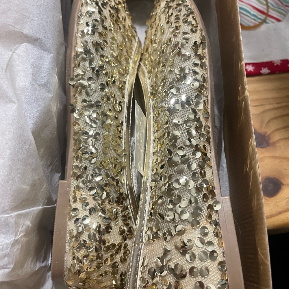 ✨ Gold Sequin Flats – NEW✨ - Picture 6 of 9
